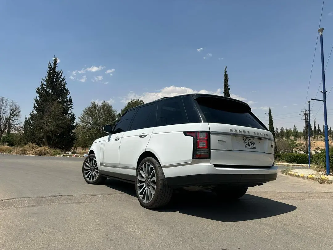 لاند روفر رينج روفر 2015 بحالة ممتازة وفخامة لا تضاهى - صورة 4