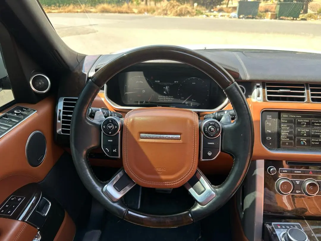 لاند روفر رينج روفر 2015 بحالة ممتازة وفخامة لا تضاهى - صورة 5