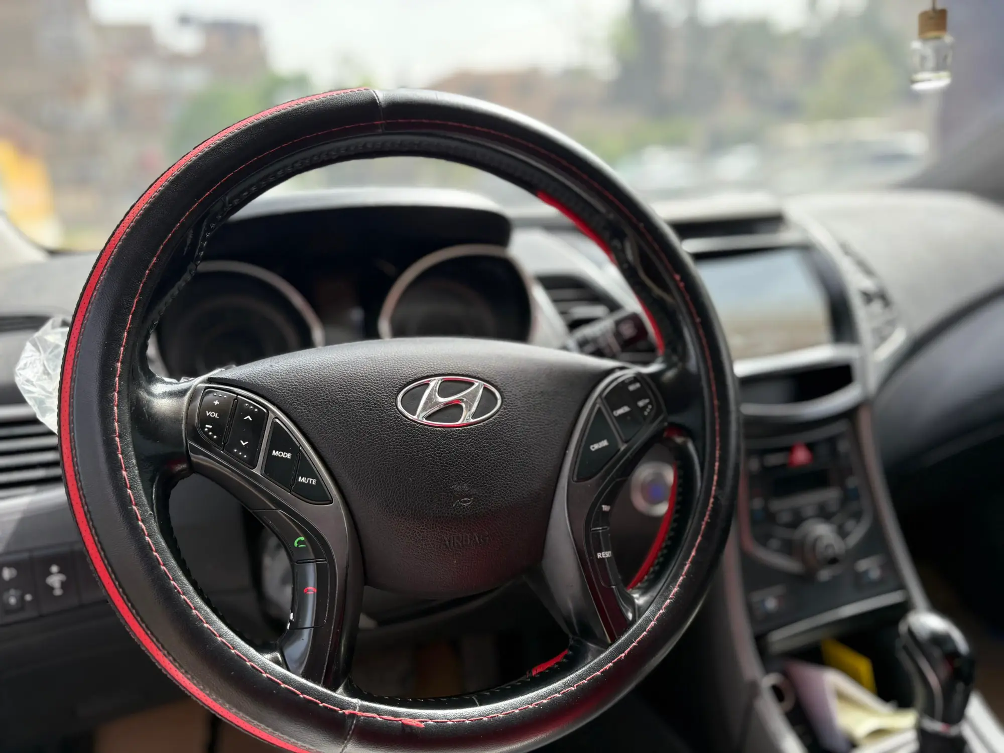 هيونداي إلنترا 2015 حالة ممتازة - صورة 9