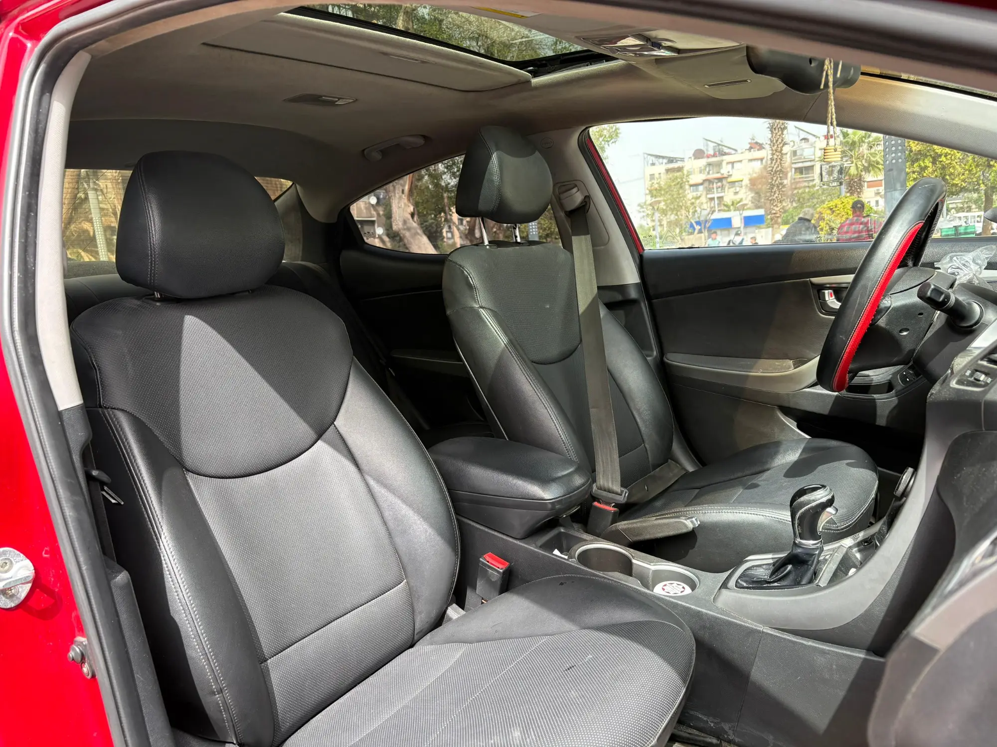 هيونداي إلنترا 2015 حالة ممتازة - صورة 10