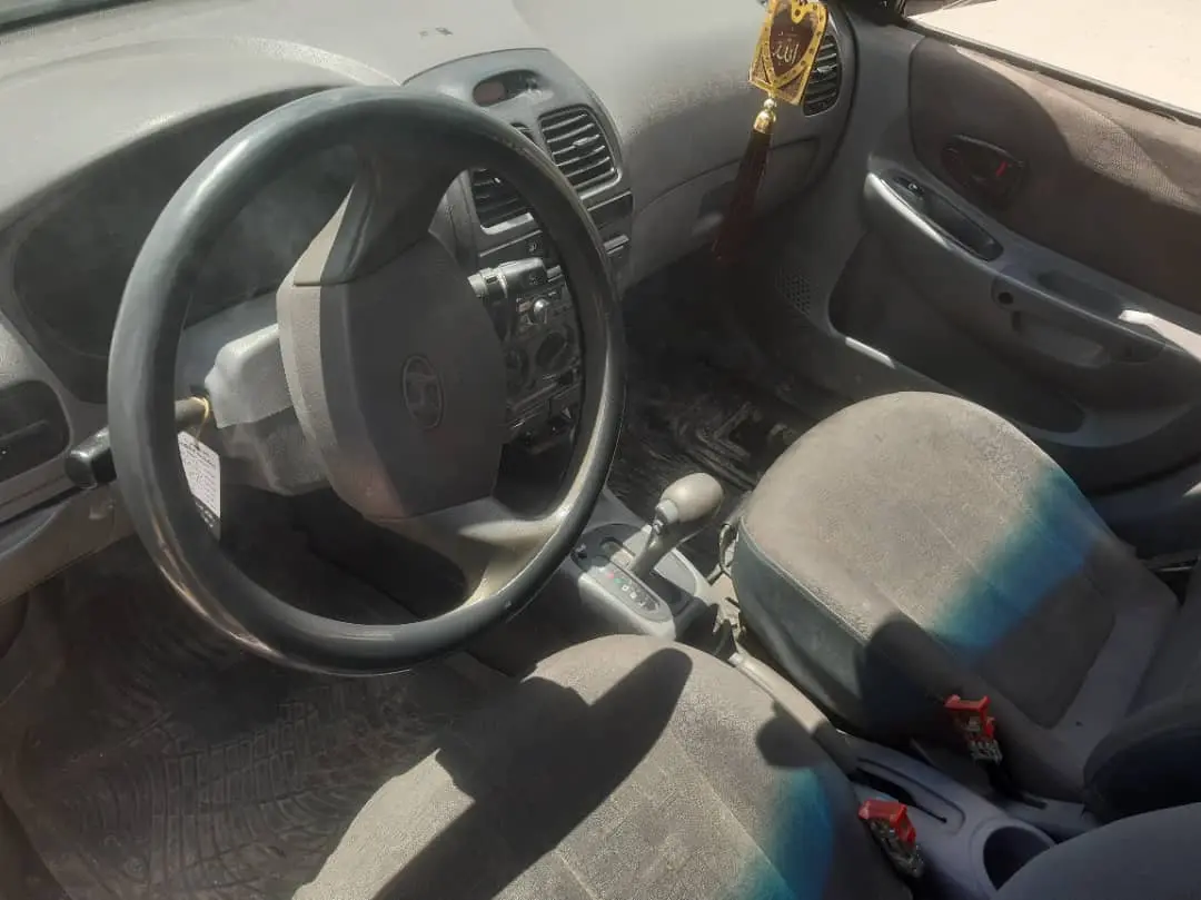 هيونداي فيرنا 2005 بحالة جيدة - صورة 4