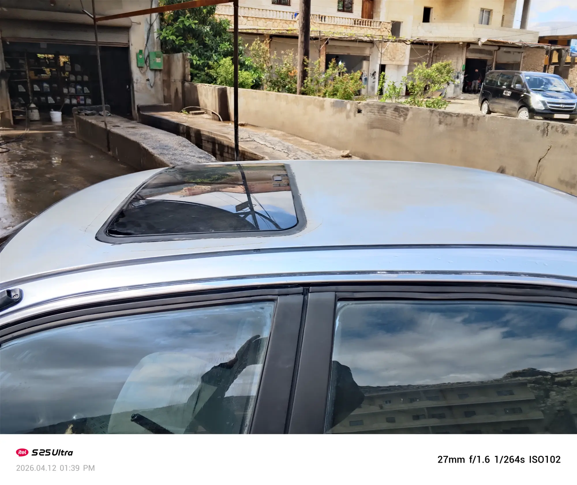 سوزوكي بالينو 2003 اقتصادية وعملية - صورة 4