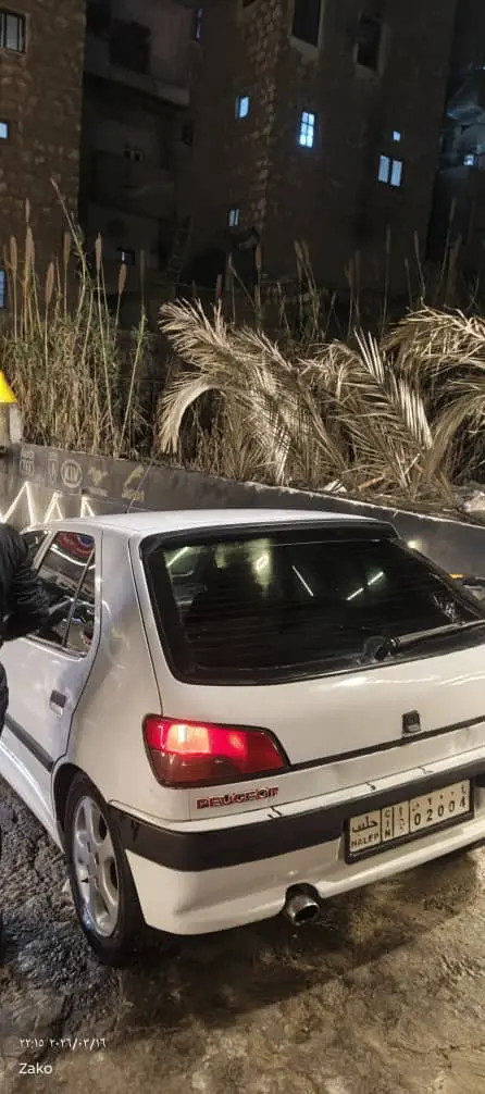 بيجو 306 موديل 1999 بحالة جيدة - صورة 5