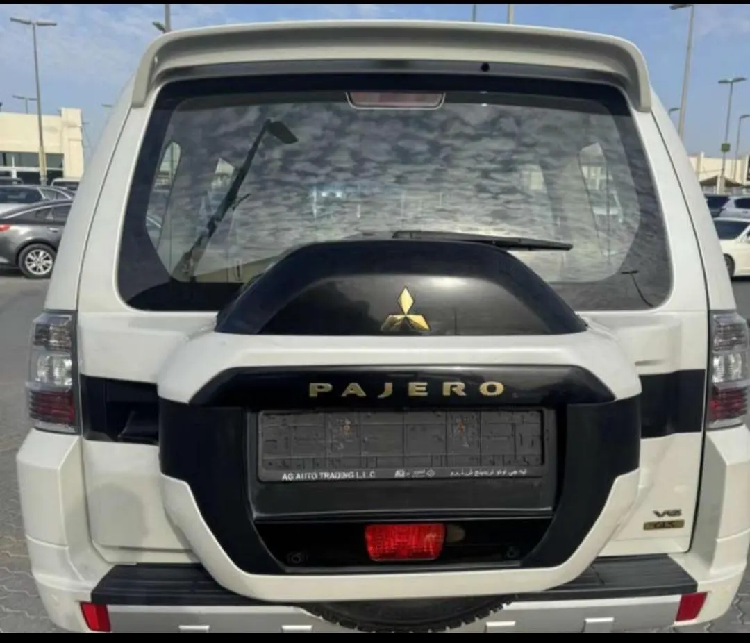 ميتسوبيشي باجيرو 2017 - أيقونة الدفع الرباعي - صورة 2