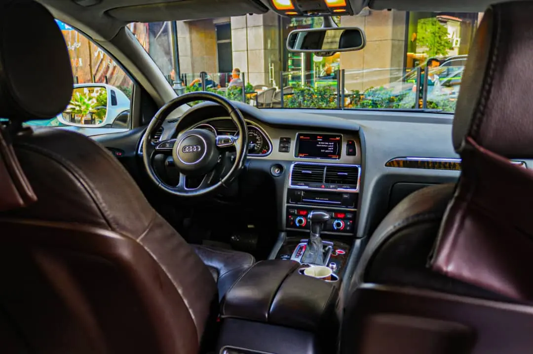 أودي Q7 موديل 2015 بحالة ممتازة - صورة 2