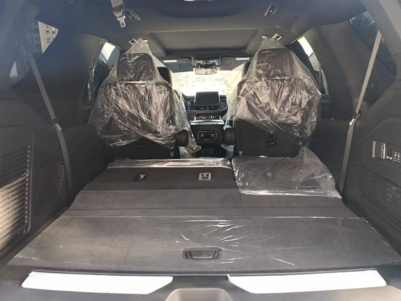 شفروليه تاهو 2024 بحالة الوكالة وجاهزة للقيادة - صورة 7