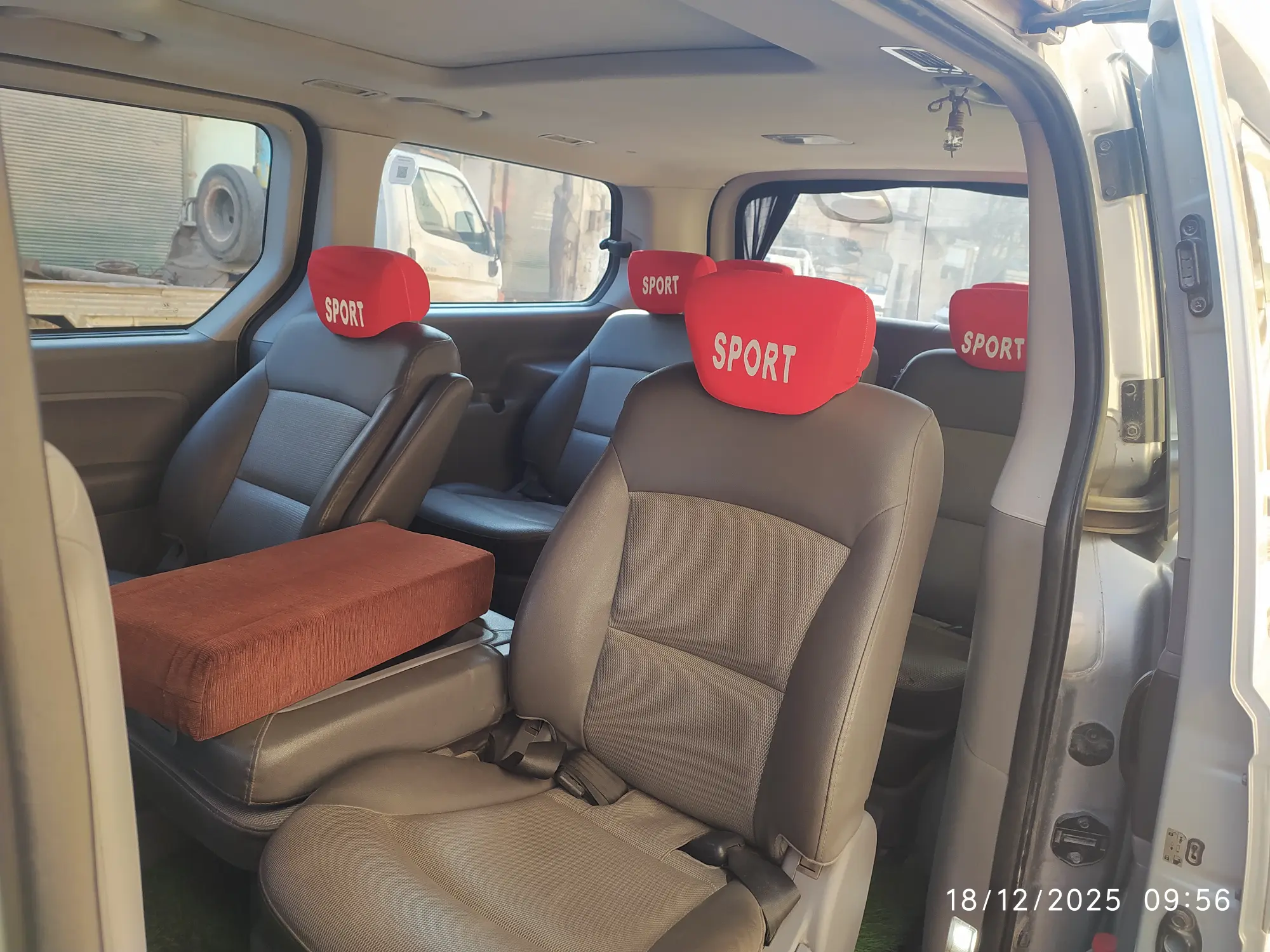 هيونداي ستاركس 2008 بحالة ممتازة ومساحة واسعة - صورة 2