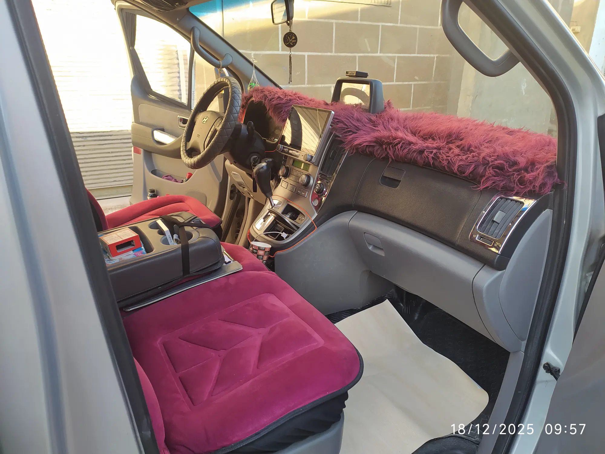 هيونداي ستاركس 2008 بحالة ممتازة ومساحة واسعة - صورة 3