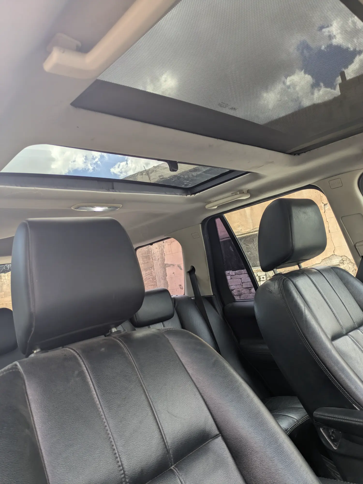 لاند روفر فري لاندر 2 موديل 2011 - حالة ممتازة - صورة 3