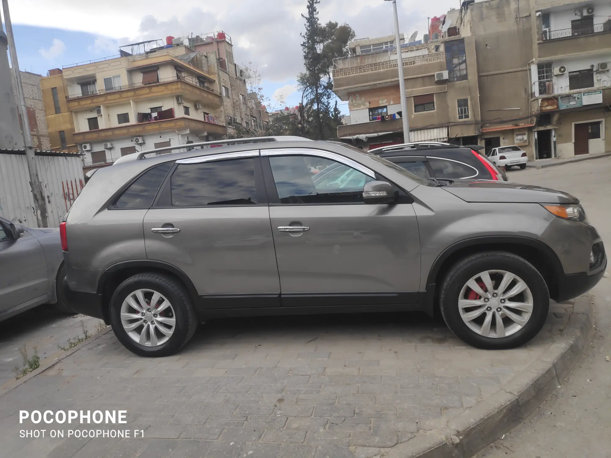 كيا سورينتو 2010 - SUV عائلية بحالة ممتازة - صورة 3