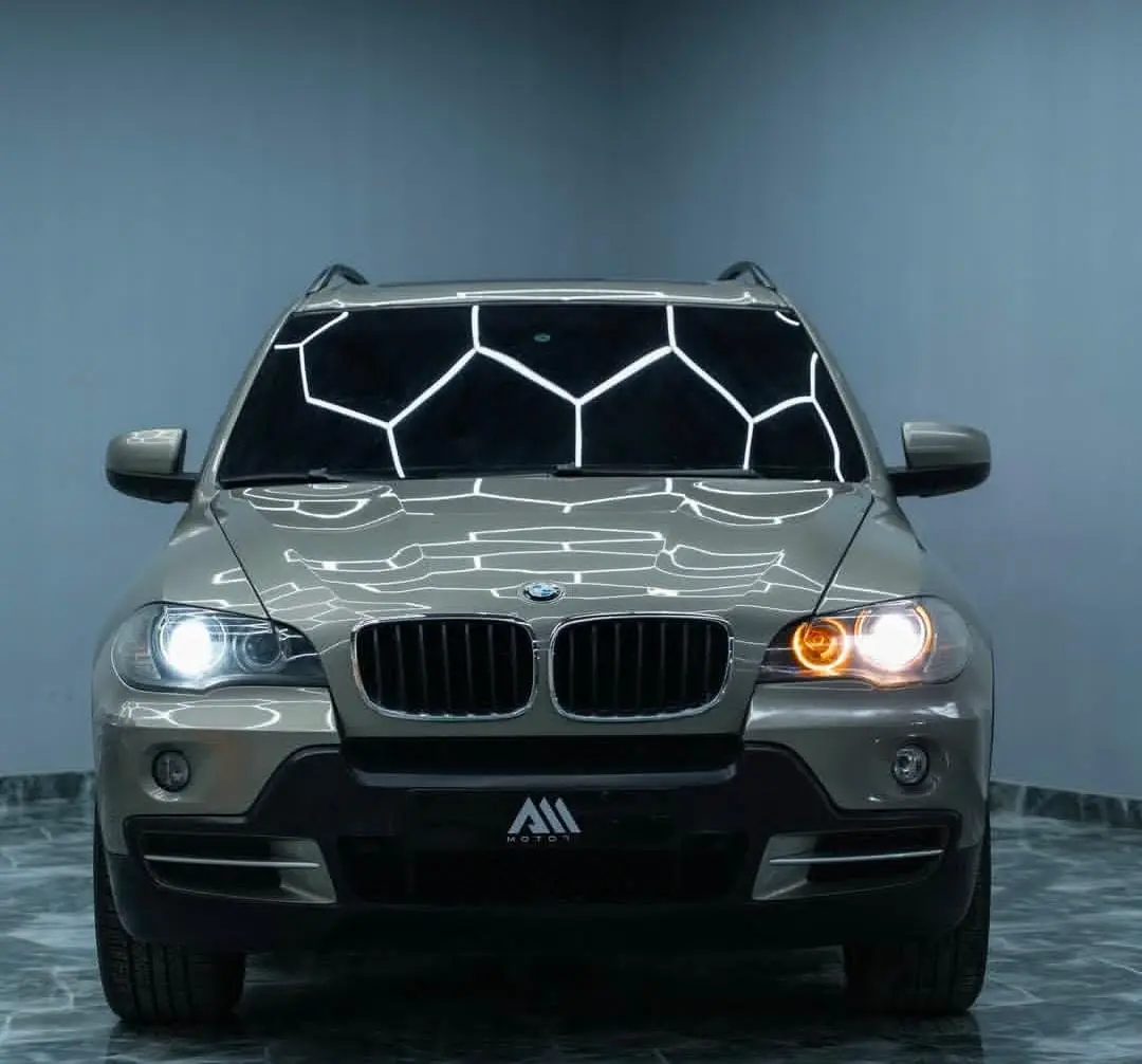 بي إم دبليو X5 موديل 2008 بحالة ممتازة - صورة 1