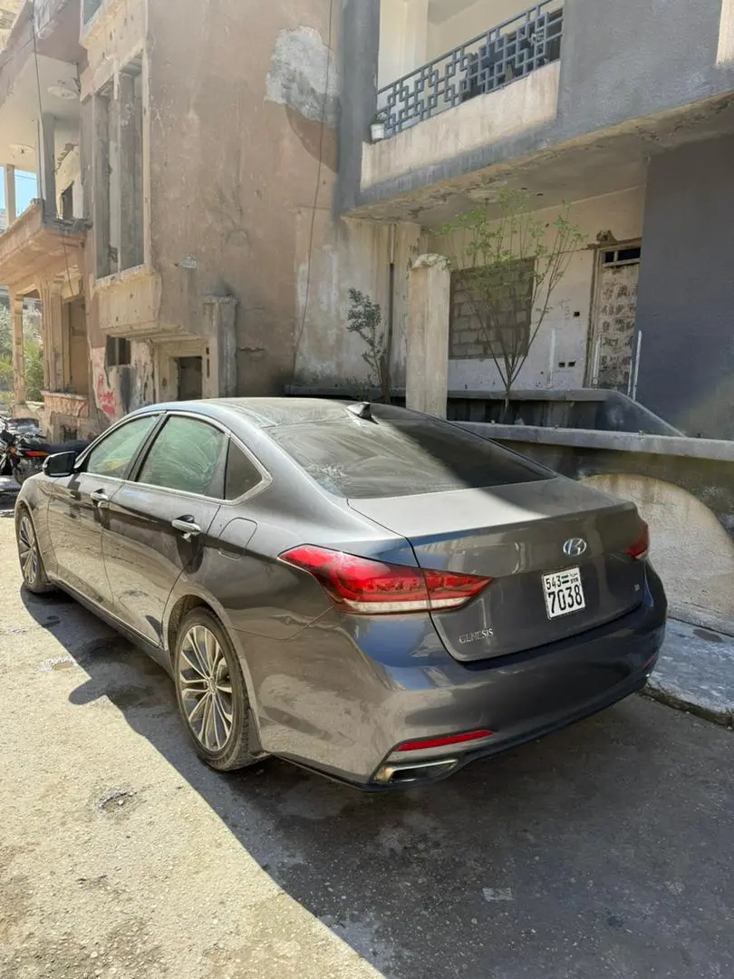 هيونداي جينيسيس 2015 بحالة ممتازة - صورة 2