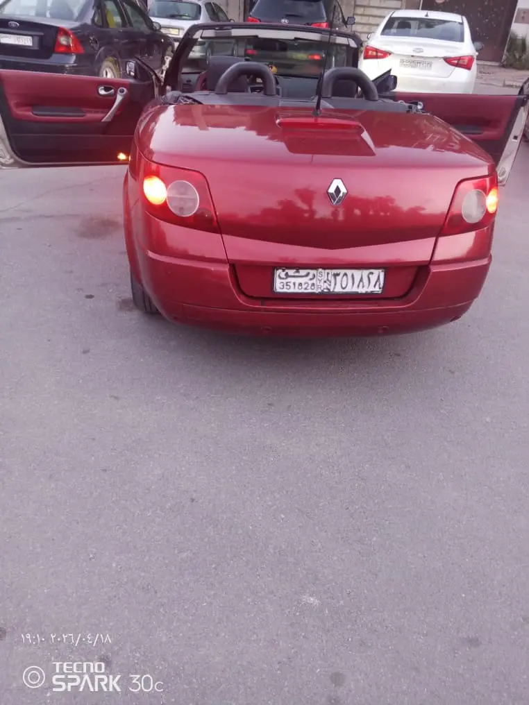 رينو ميجان  2008 - سيارة مكشوفة ومميزة - صورة 3