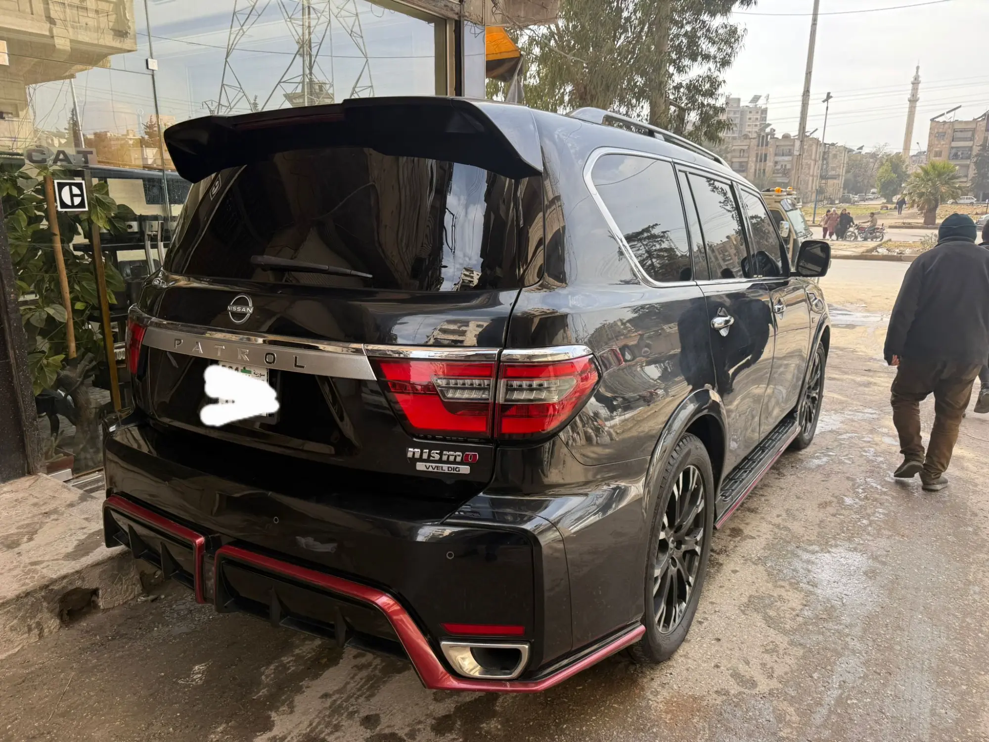 نيسان باترول 2017 بحالة ممتازة وتصميم رياضي - صورة 2