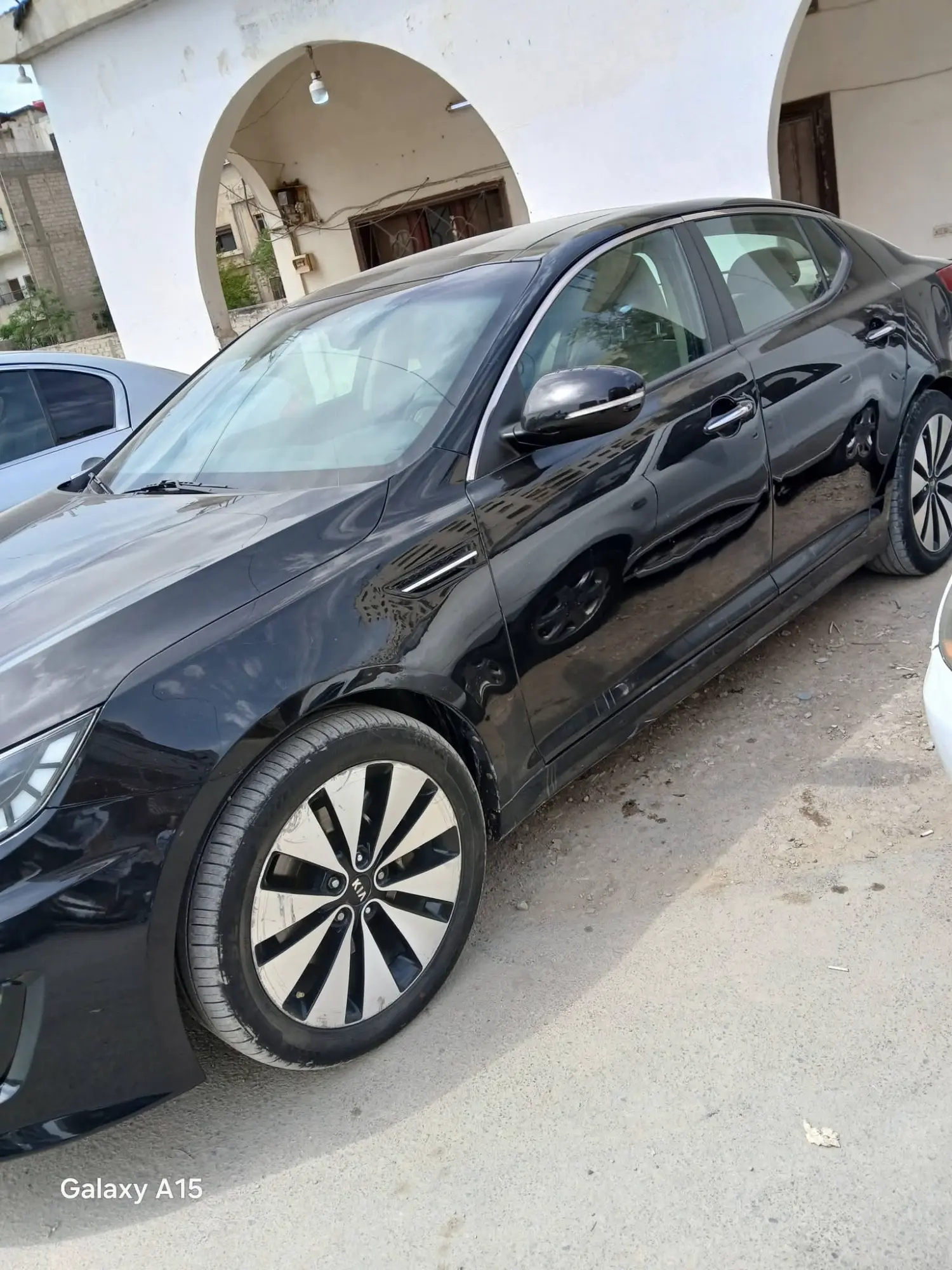 كيا أوبتيما 2011 بحالة ممتازة - صورة 2