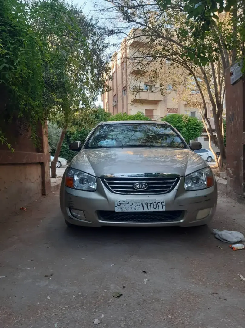 كيا سيراتو 2008 بحالة جيدة واقتصادية - صورة 3