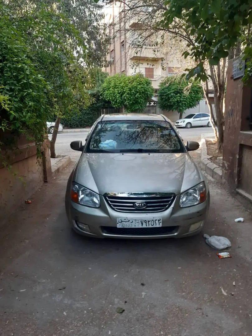 كيا سيراتو 2008 بحالة جيدة واقتصادية - صورة 4