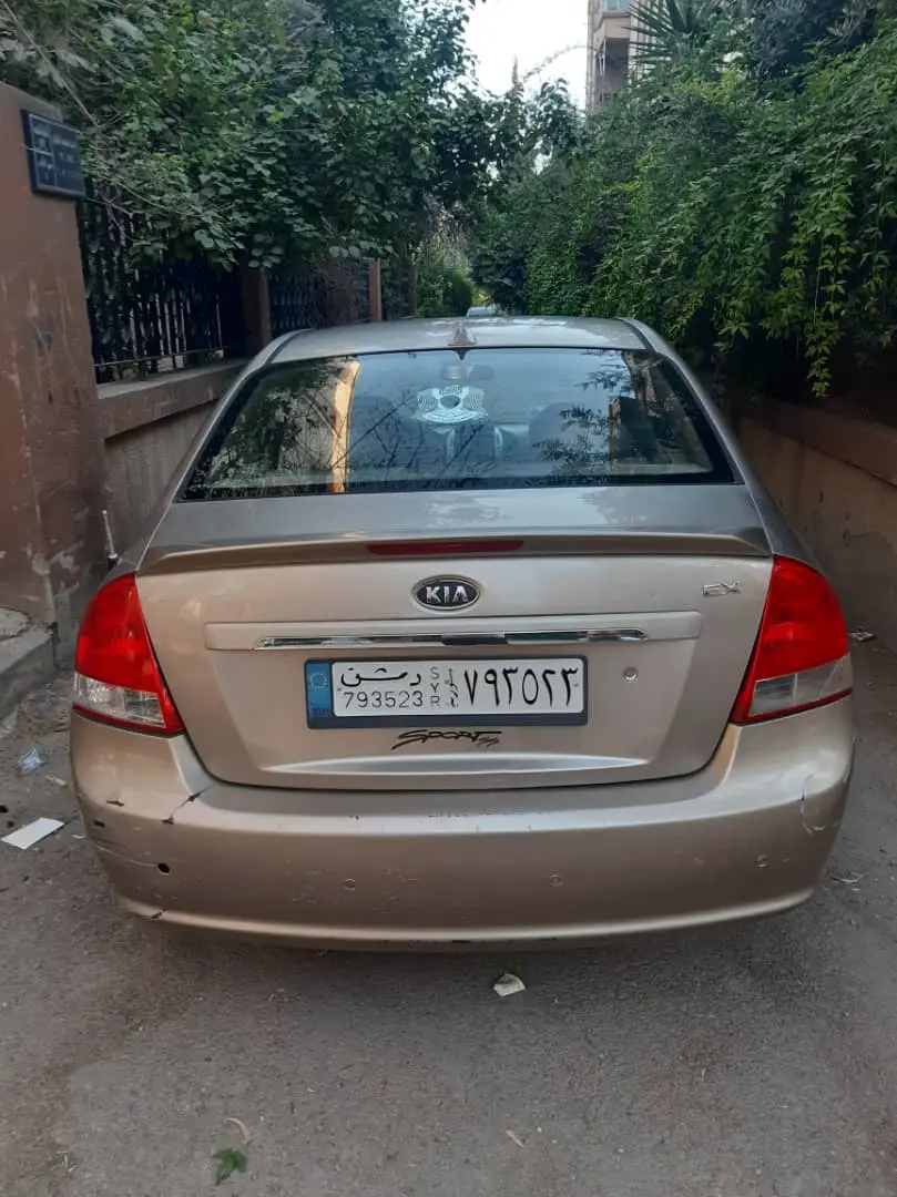 كيا سيراتو 2008 بحالة جيدة واقتصادية - صورة 6
