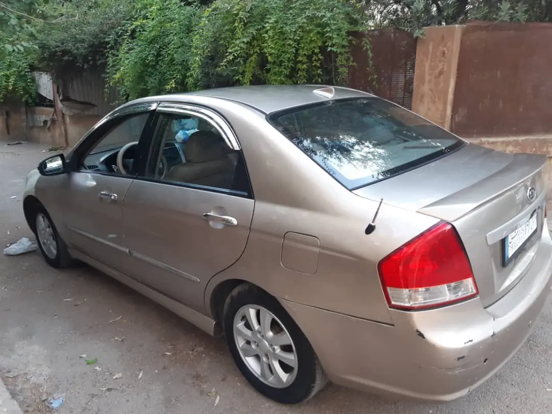 كيا سيراتو 2008 بحالة جيدة واقتصادية - صورة 8