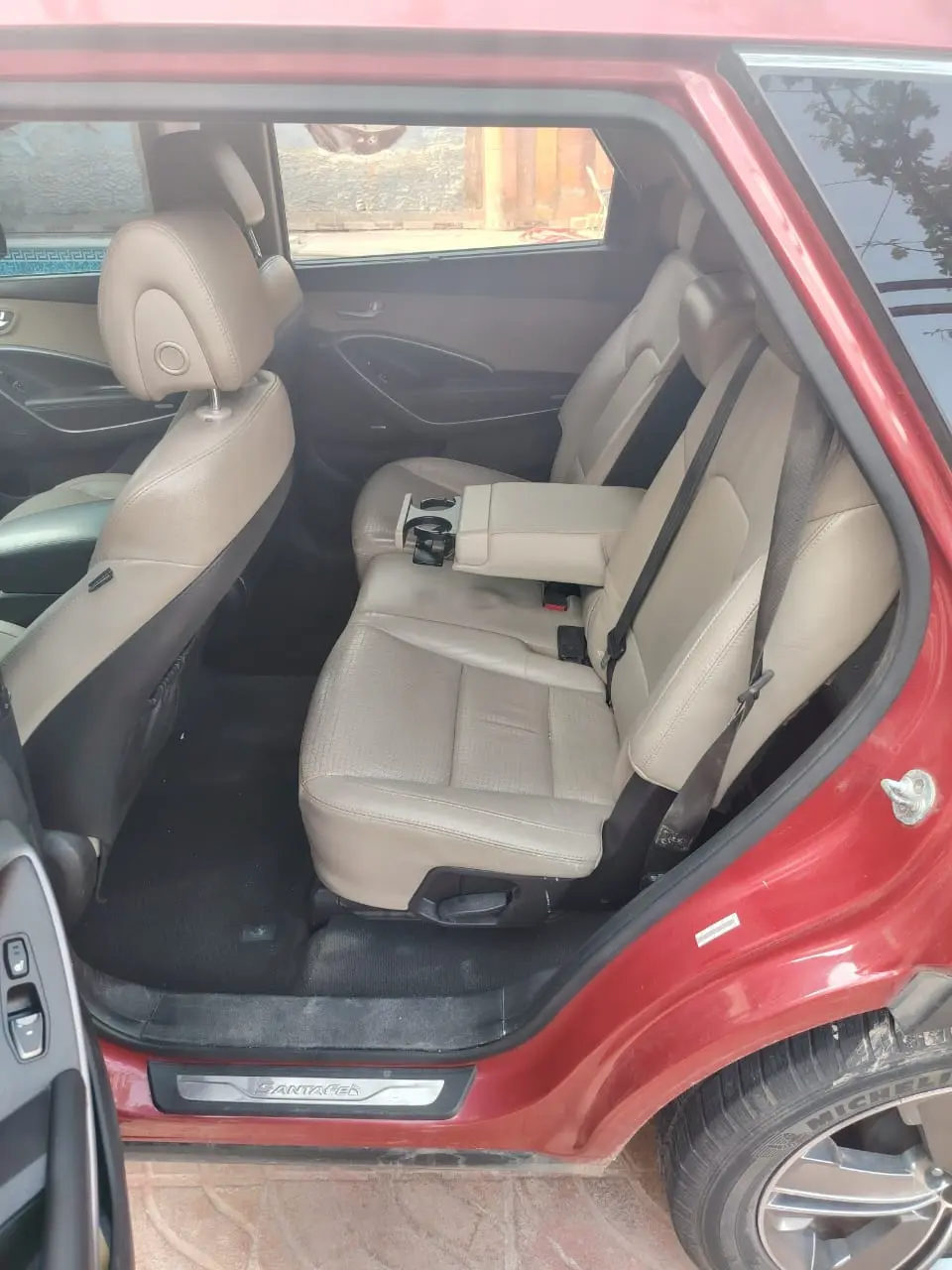 هيونداي سانتا في 2018 بحالة ممتازة وسقف بانورامي - صورة 9