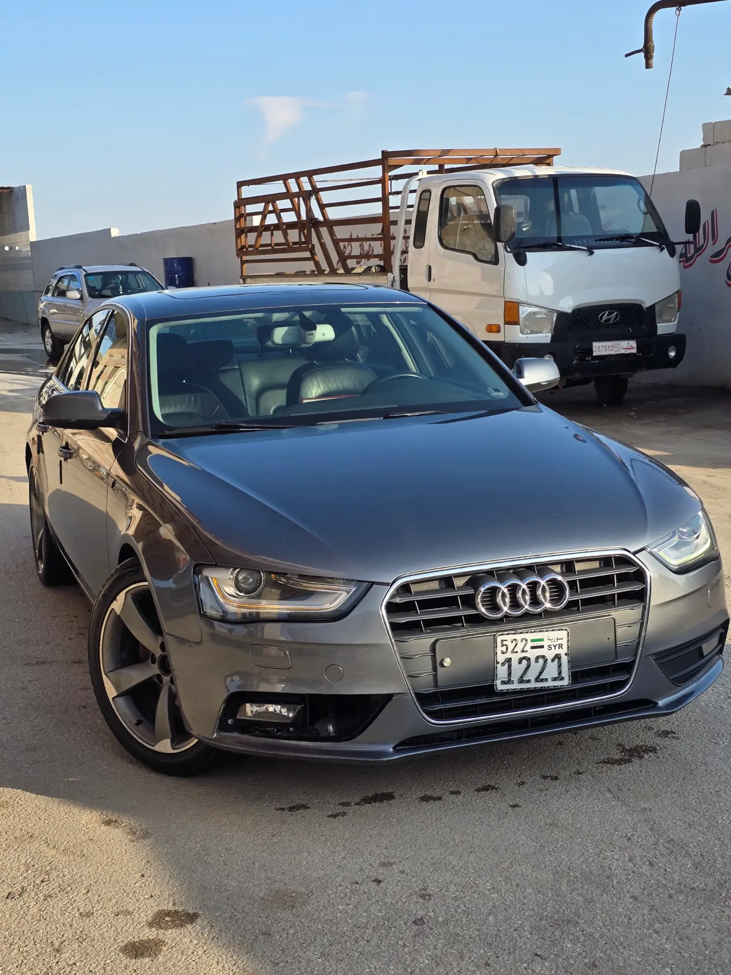 أودي A4 موديل 2013 بحالة ممتازة - صورة 3