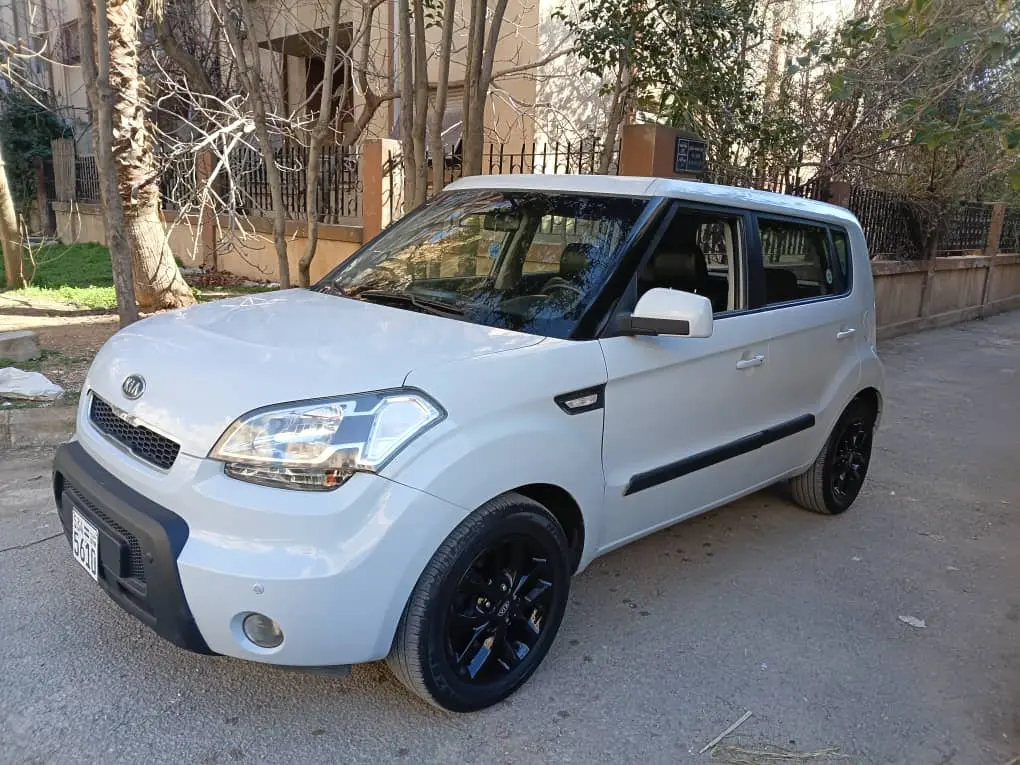 كيا سول 2011 مميزة بحالة جيدة - صورة 3