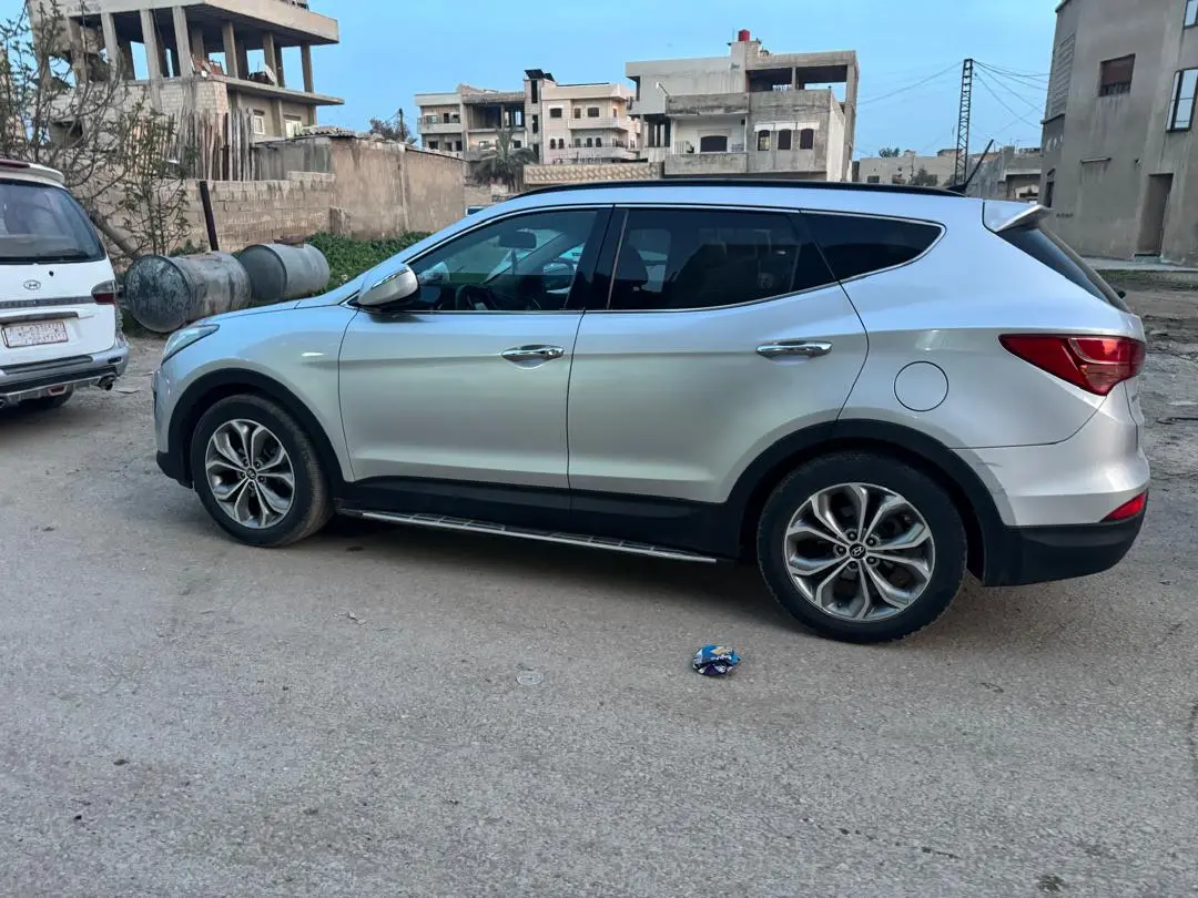 هيونداي سانتا في 2013 بحالة جيدة جداً - صورة 6