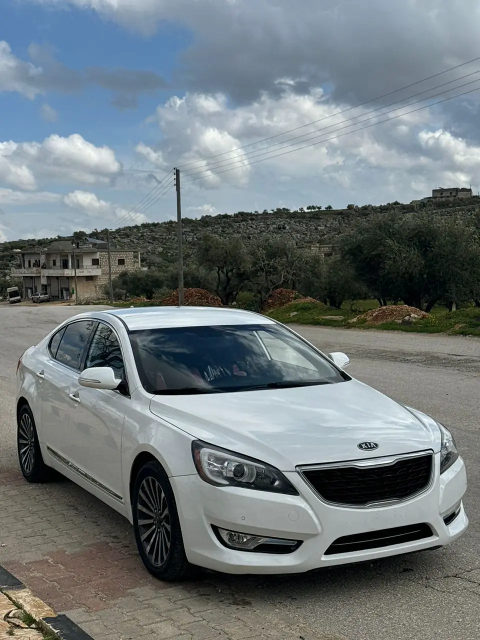 كيا K7 موديل 2012 بحالة ممتازة للبيع - صورة 6