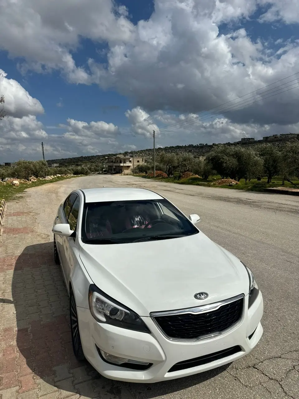 كيا K7 موديل 2012 بحالة ممتازة للبيع - صورة 7