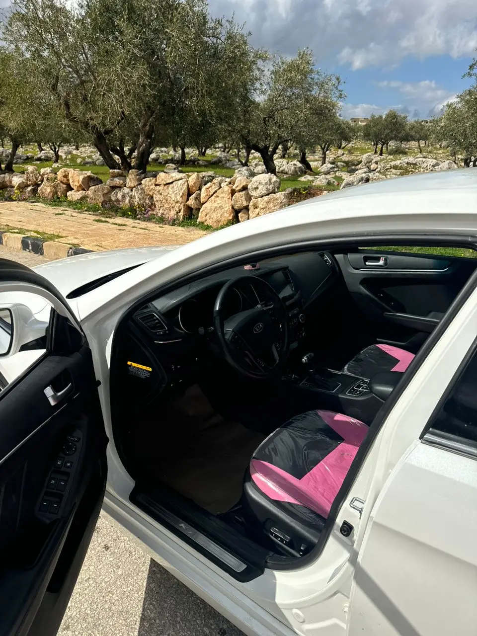 كيا K7 موديل 2012 بحالة ممتازة للبيع - صورة 8