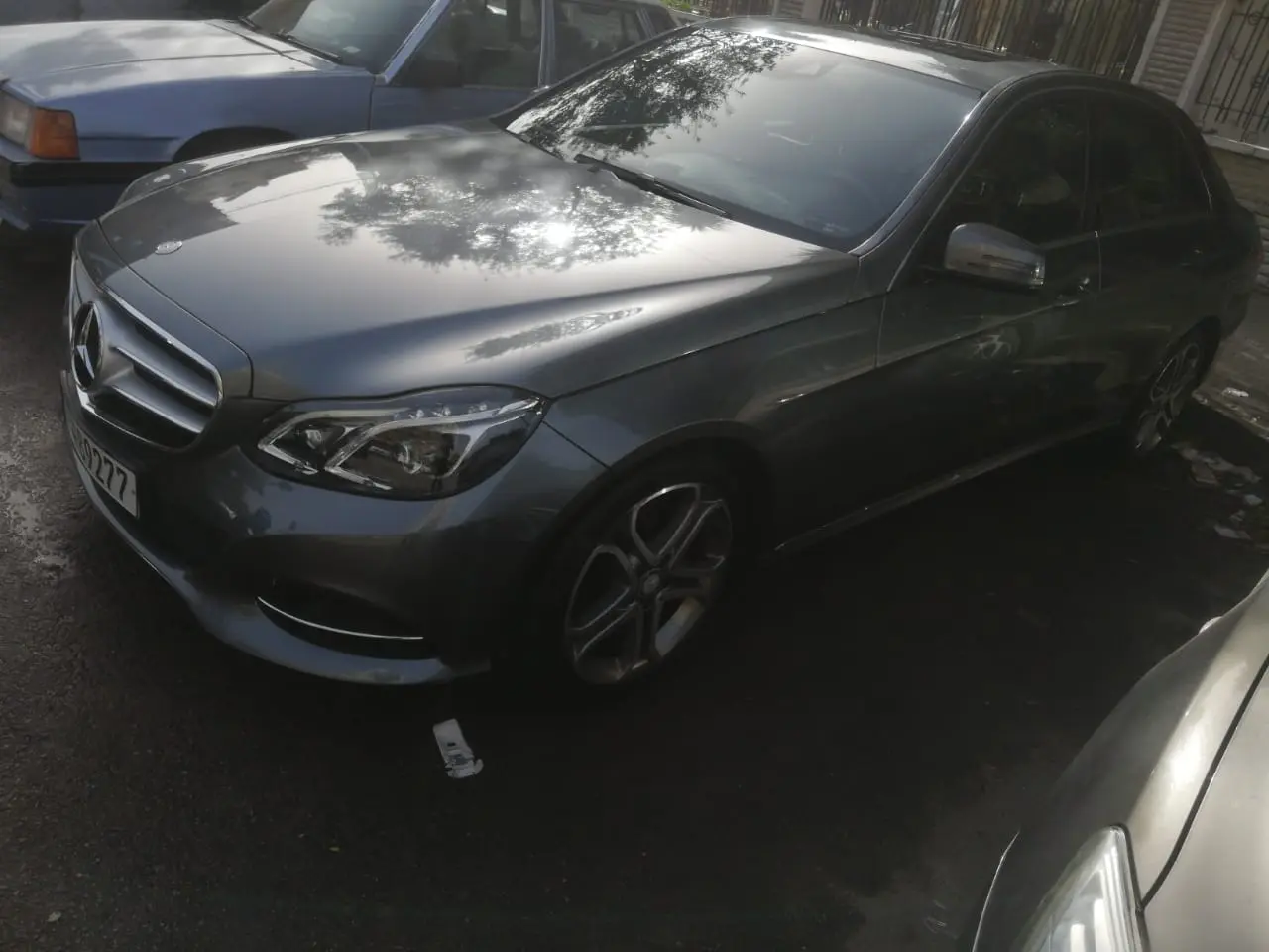 مرسيدس-بنز E-Class موديل 2016 بحالة ممتازة - صورة 3