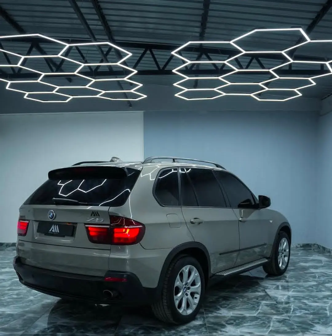 بي إم دبليو X5 موديل 2008 بحالة ممتازة - صورة 3