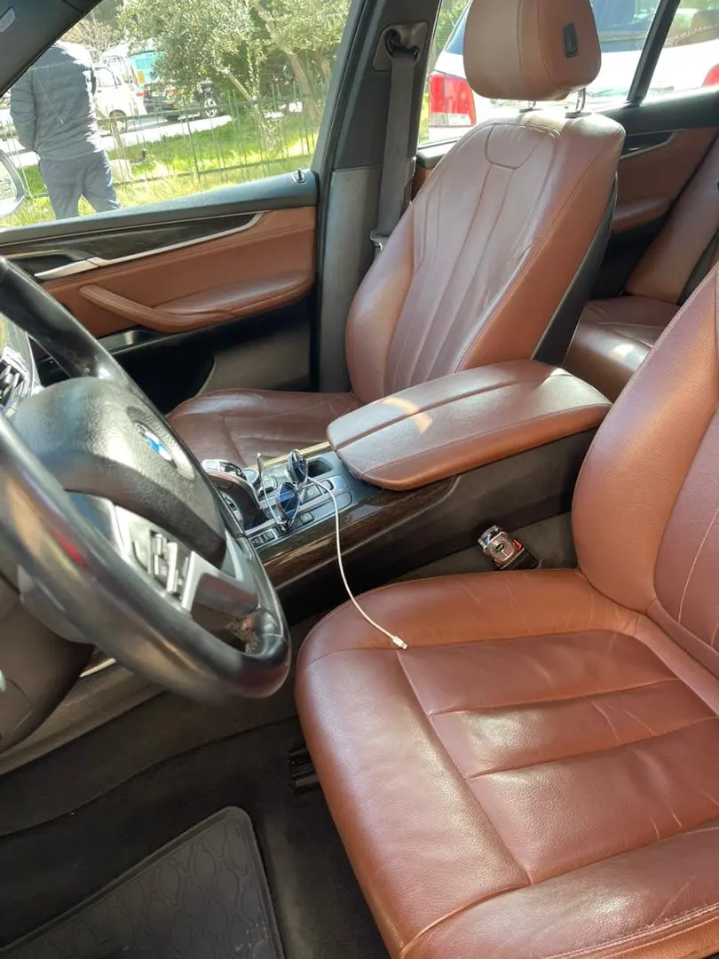 بي إم دبليو X5 موديل 2015 بحالة ممتازة - صورة 3