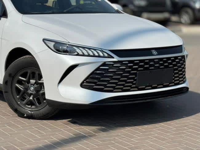 بي واي دي سيل 2025 - سيارة كهربائية عصرية بحالة الوكالة - صورة 5