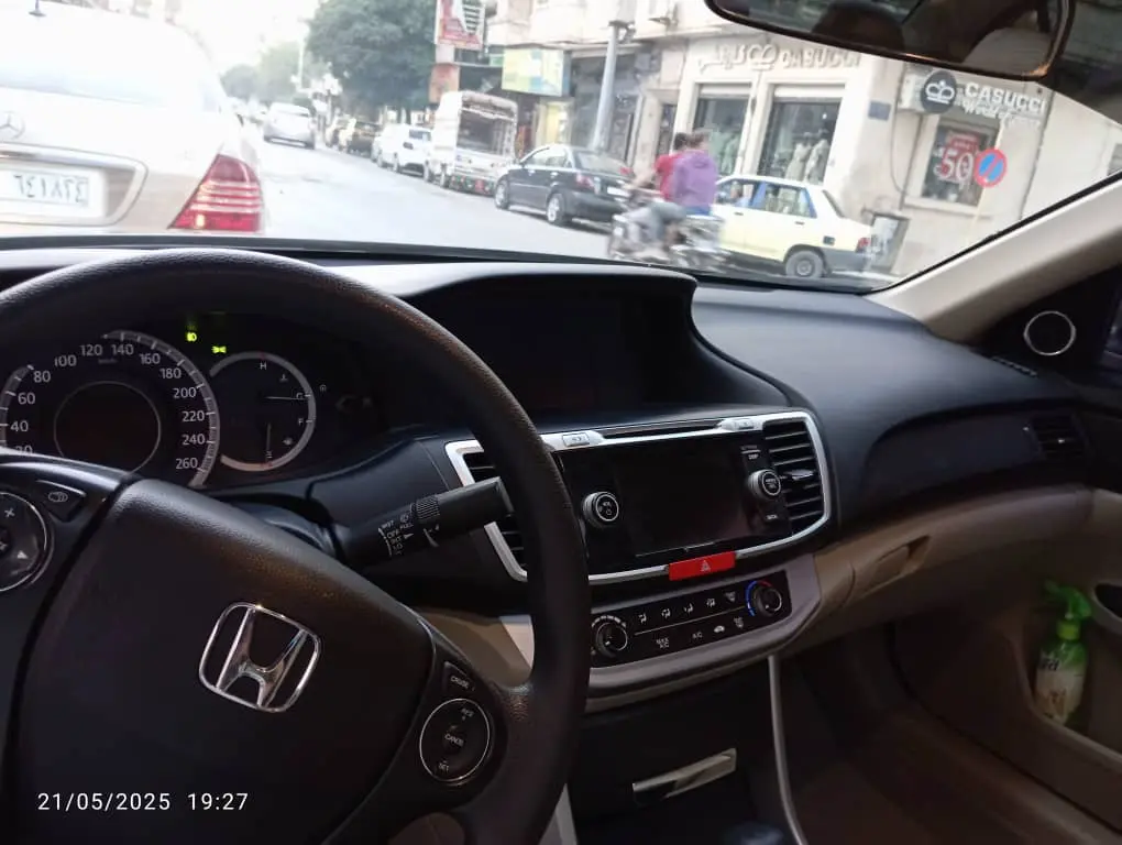 هوندا أكورد 2015 بحالة ممتازة - صورة 8