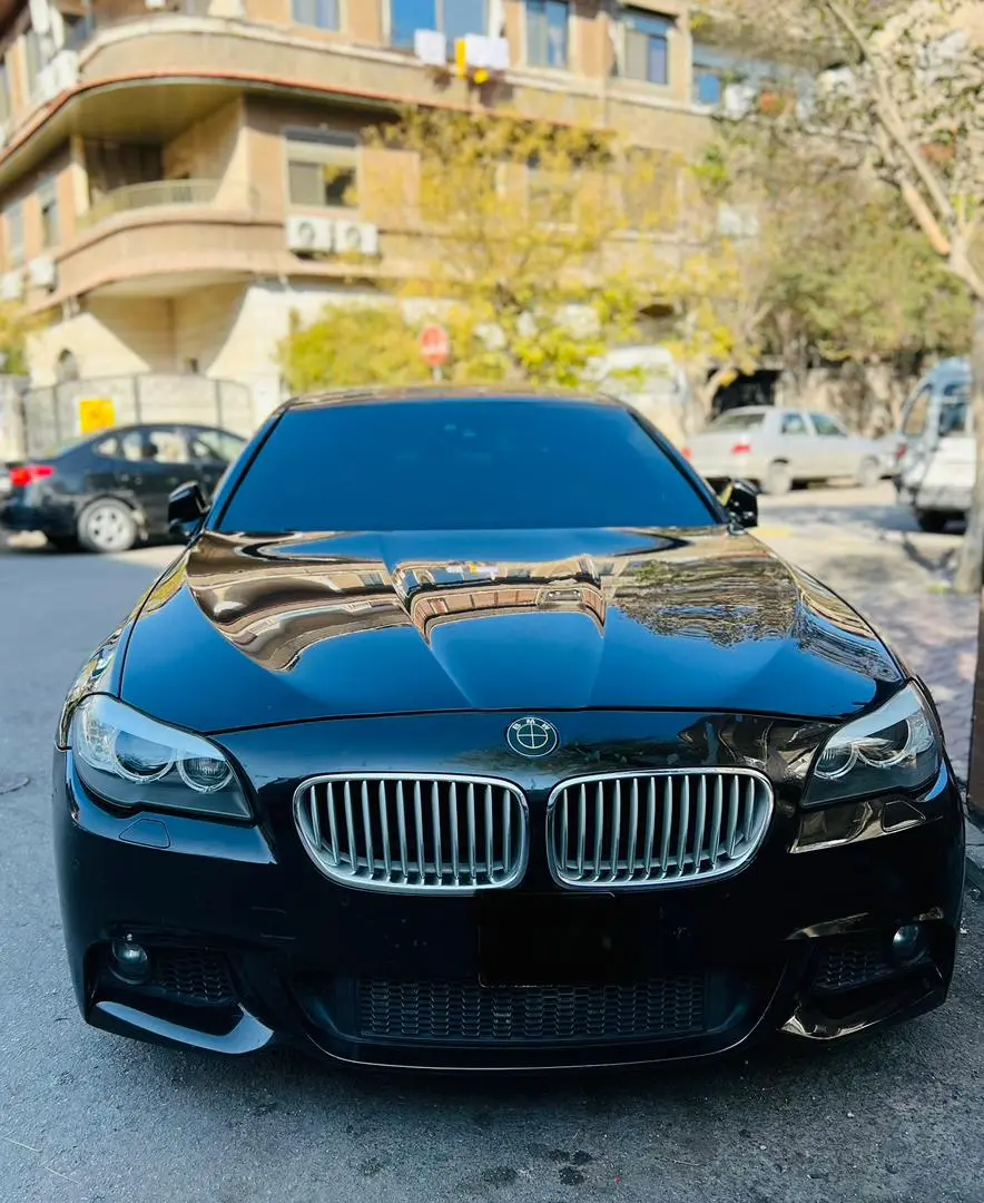 بي إم دبليو الفئة الخامسة 2012 بحالة ممتازة - صورة 1