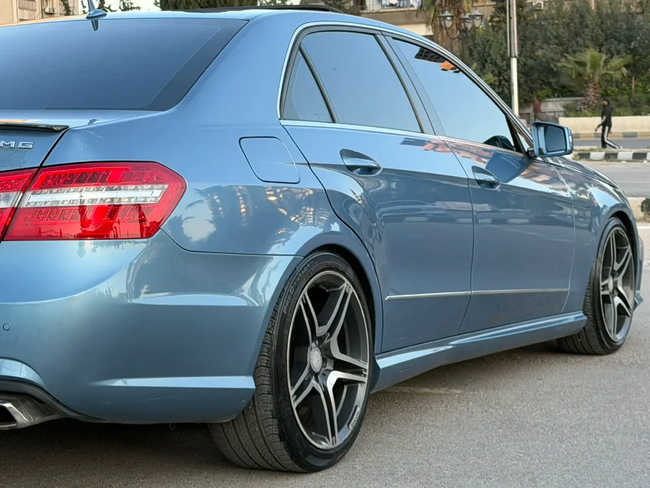 مرسيدس-بنز E-Class 2012 الفخامة الألمانية - صورة 2