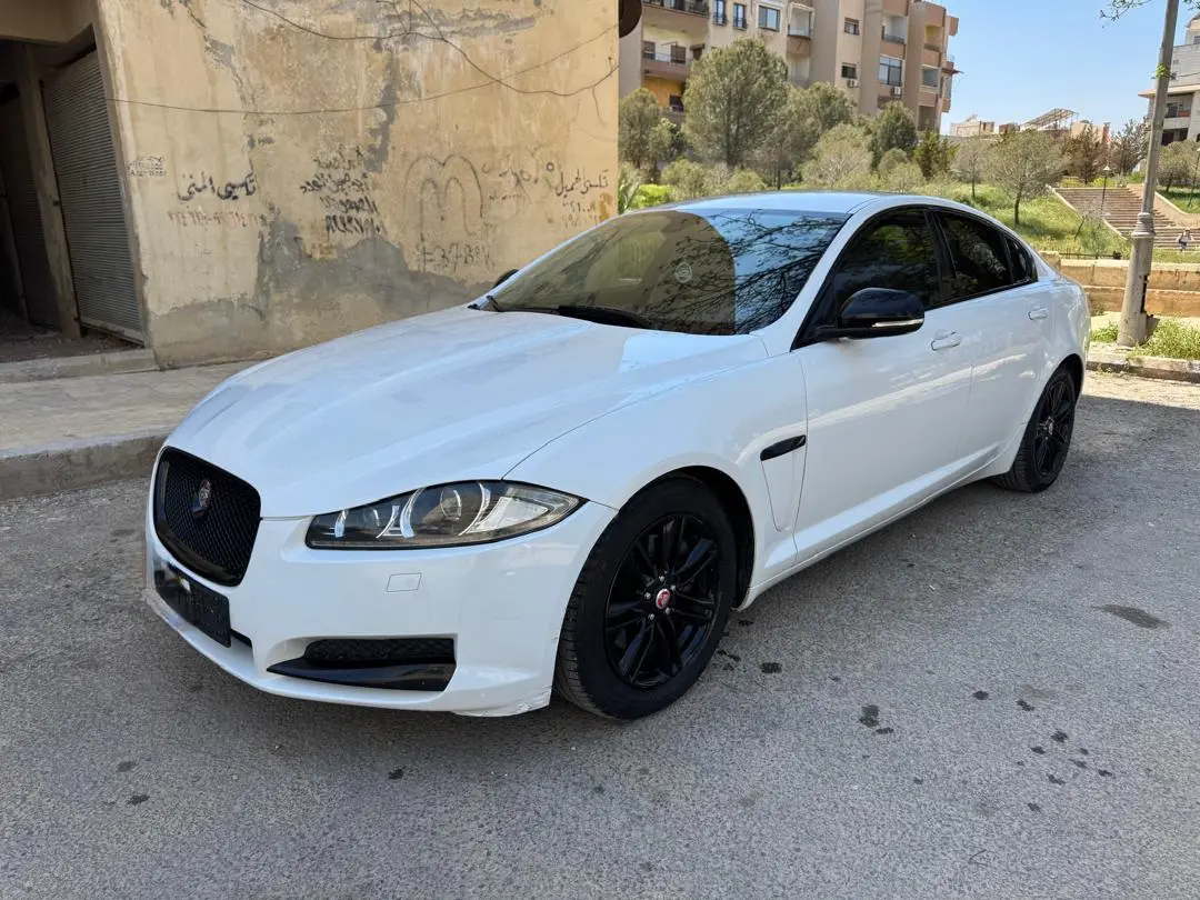جاكوار XF 2015 بحالة الوكالة - فخامة وأداء - صورة 9
