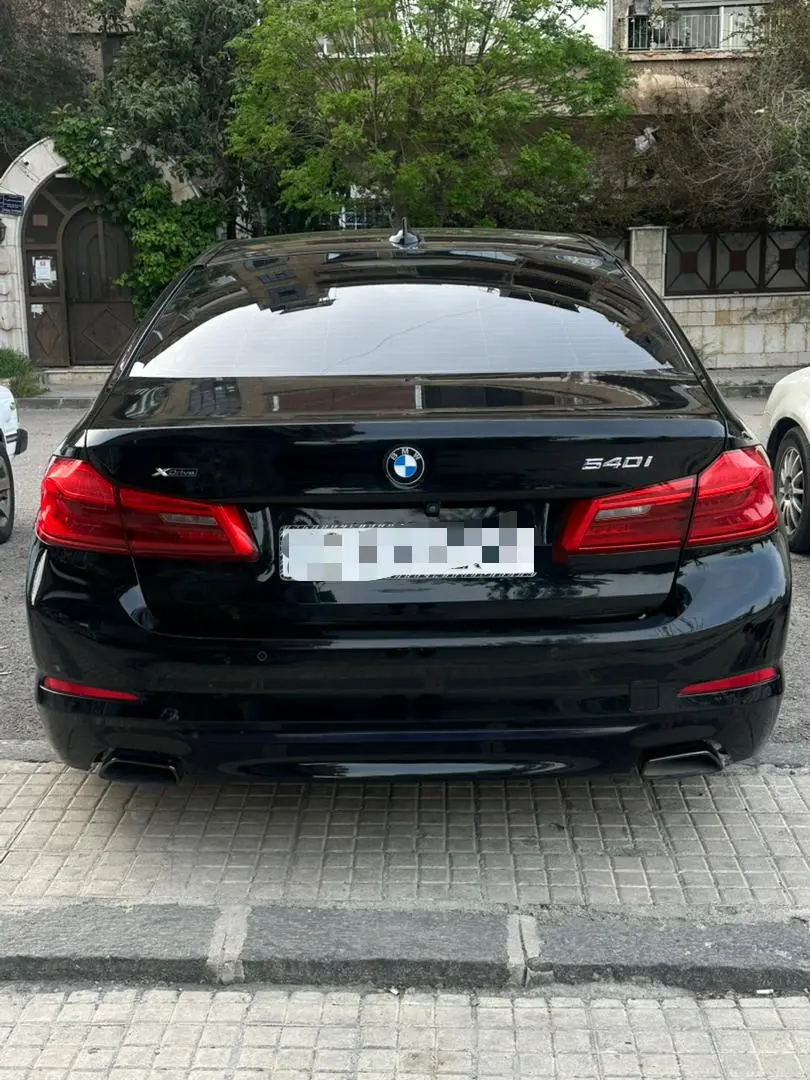 بي إم دبليو 530i موديل 2018 بحالة ممتازة - صورة 2