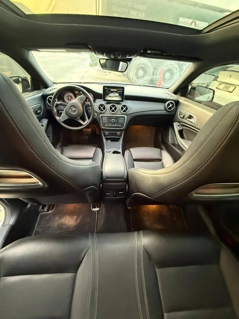 مرسيدس-بنز CLA 250 موديل 2015 بحالة ممتازة - صورة 4