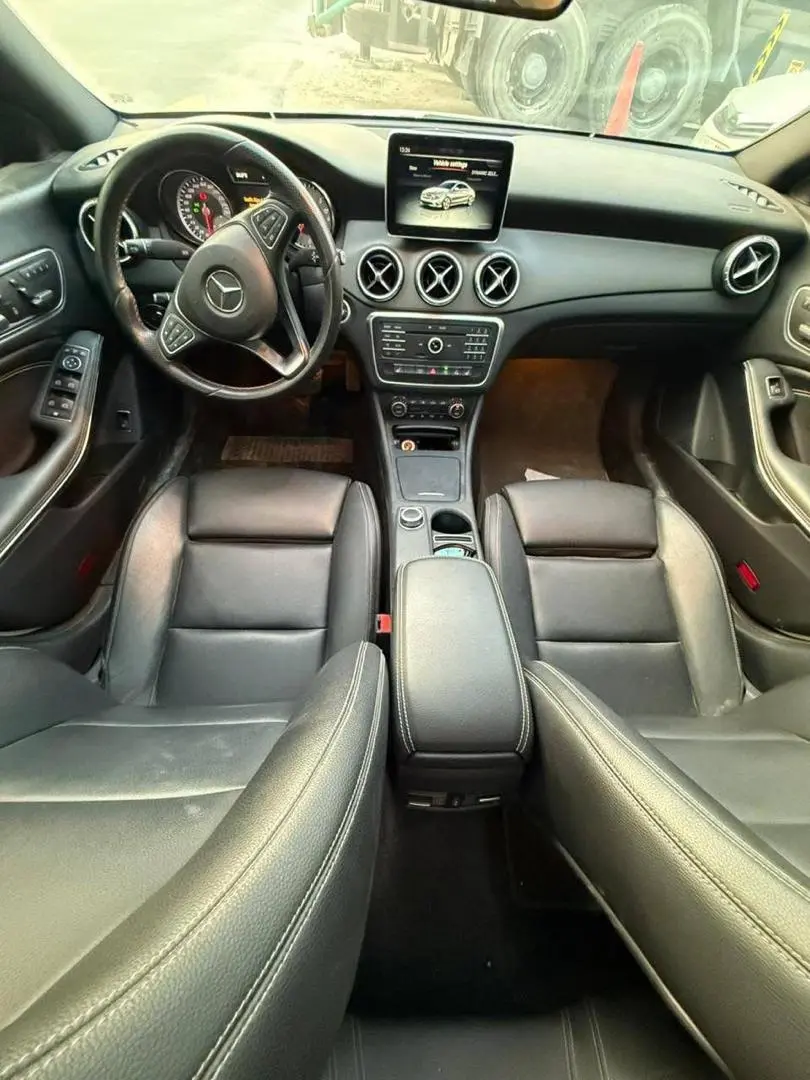 مرسيدس-بنز CLA 250 موديل 2015 بحالة ممتازة - صورة 5