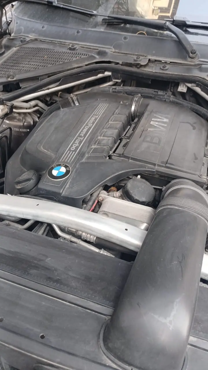 بي ام دبليو X5 موديل 2013 بحالة ممتازة - صورة 5