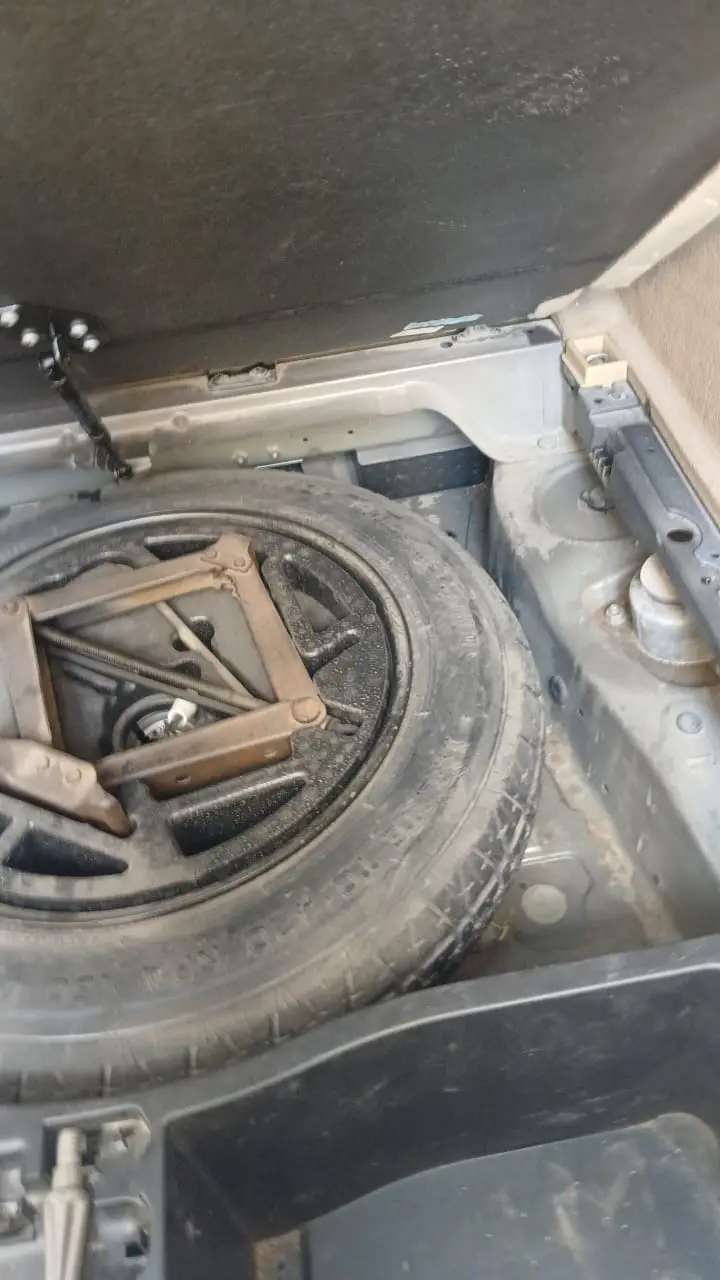 بي ام دبليو X5 موديل 2013 بحالة ممتازة - صورة 6