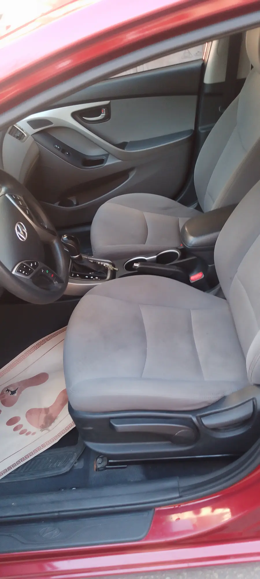 هيونداي إلنترا 2014 بحالة ممتازة وجاهزة للاستخدام - صورة 2