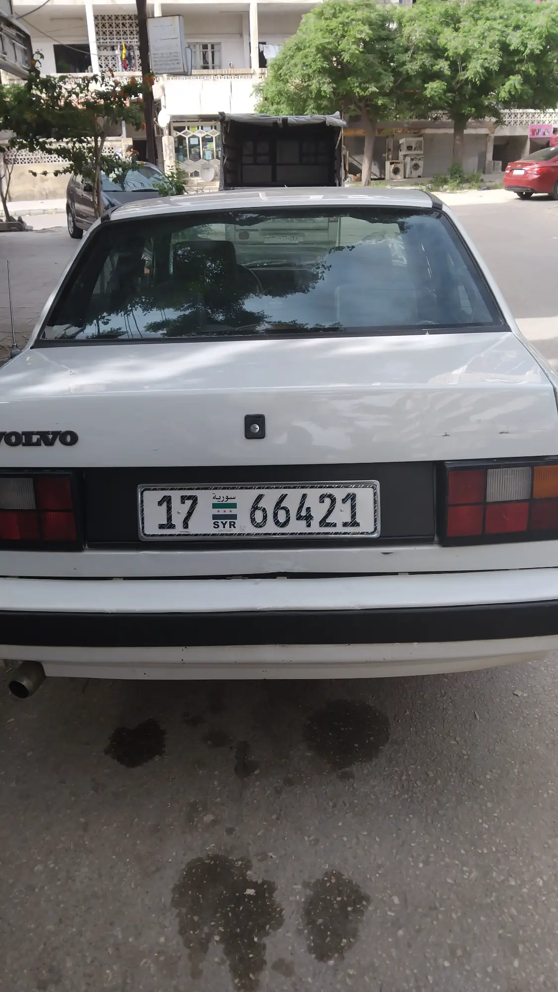 فولفو 240 موديل 1993 - سيارة كلاسيكية قوية واعتمادية - صورة 4