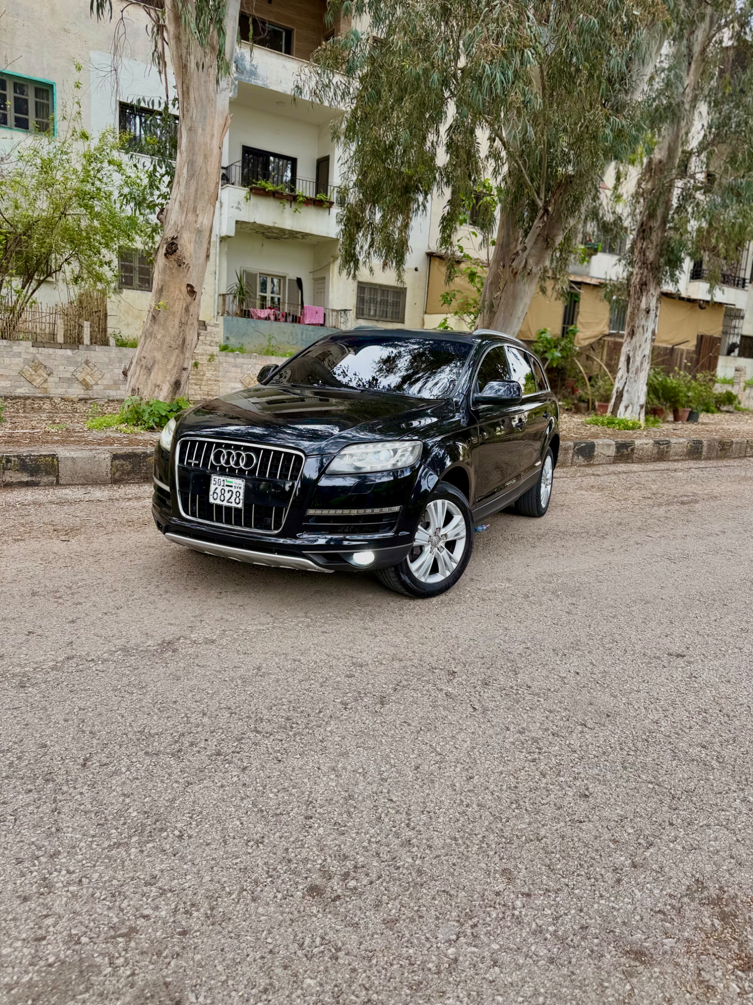 أودي Q7 موديل 2010 بحالة ممتازة - صورة 3