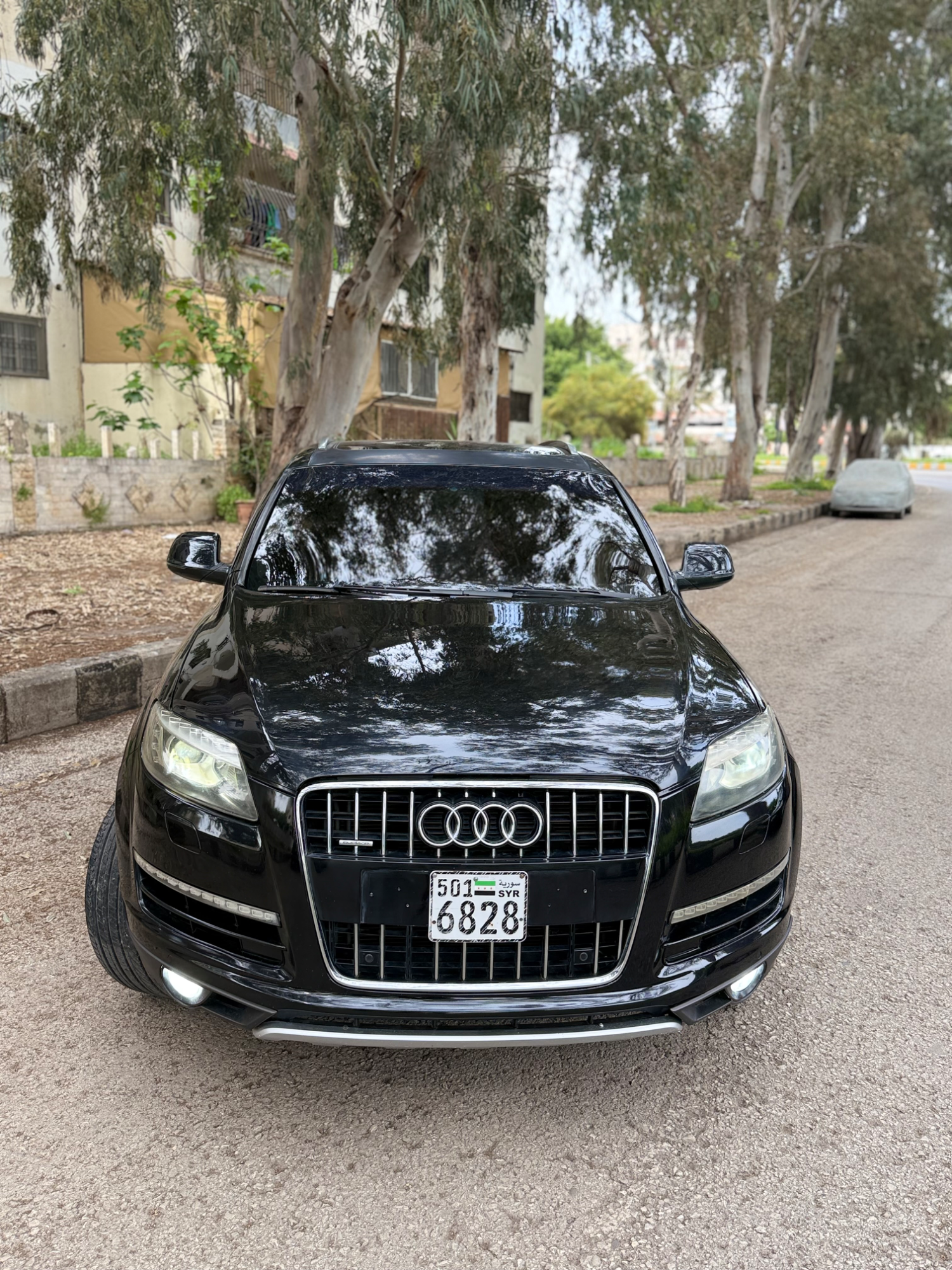 أودي Q7 موديل 2010 بحالة ممتازة - صورة 4