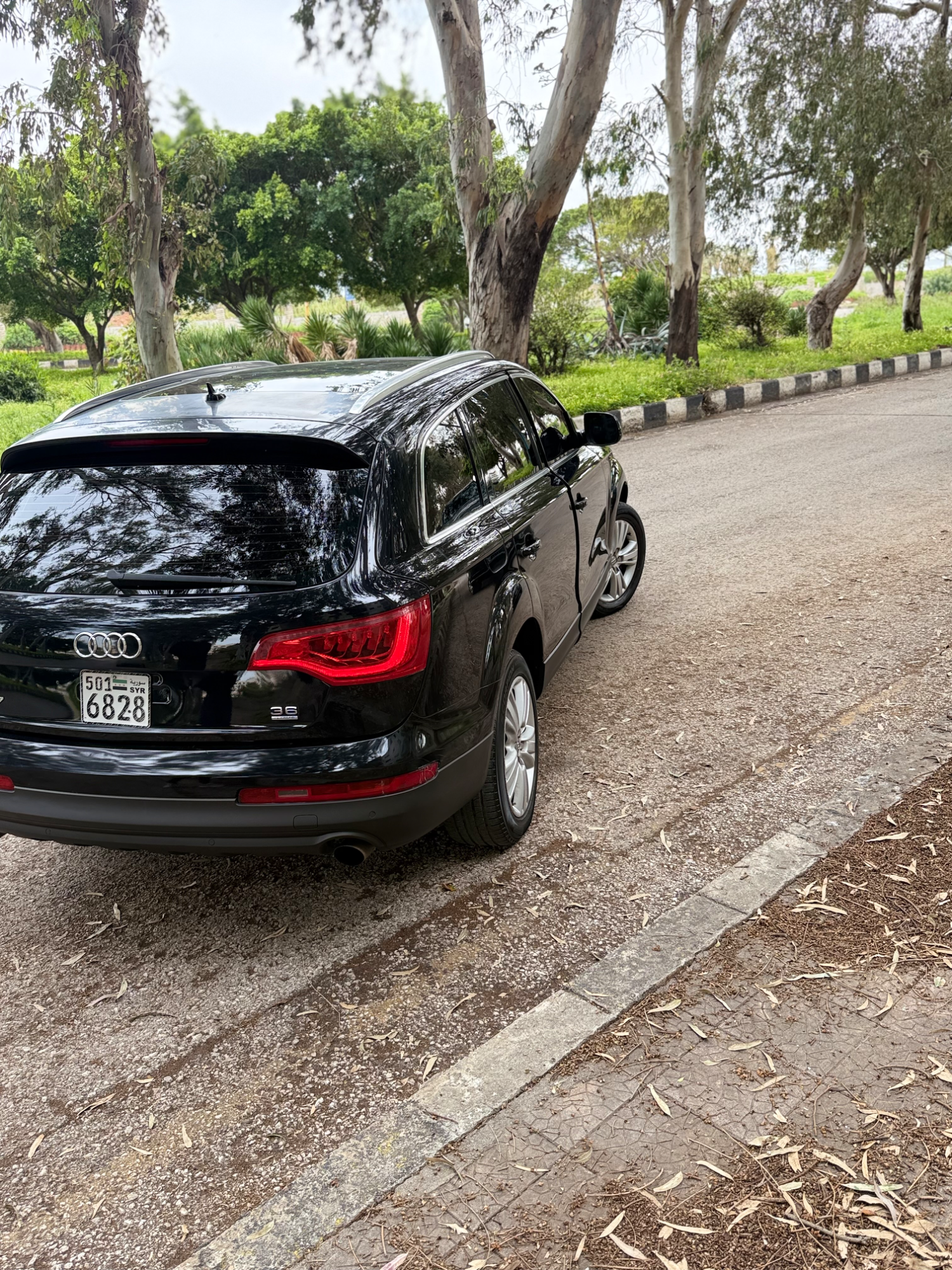 أودي Q7 موديل 2010 بحالة ممتازة - صورة 6