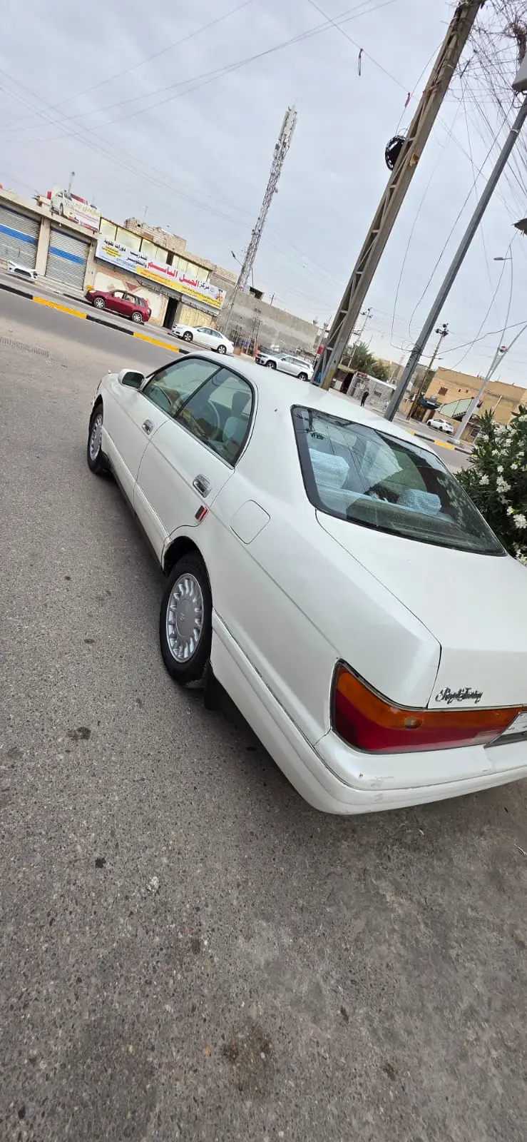 تويوتا كراون 1995 بحالة كلاسيكية - صورة 4