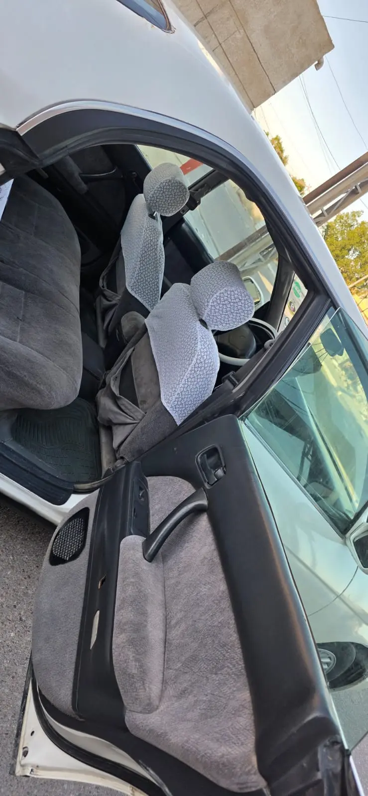 تويوتا كراون 1995 بحالة كلاسيكية - صورة 7